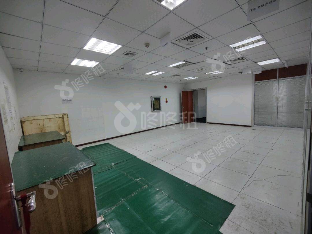 德赛科技大厦_515平_精装_办公室开间