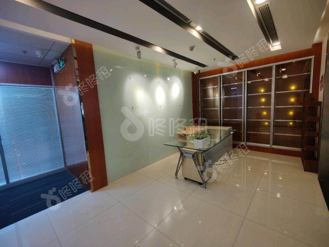 德赛科技大厦_515平_精装_办公室隔间