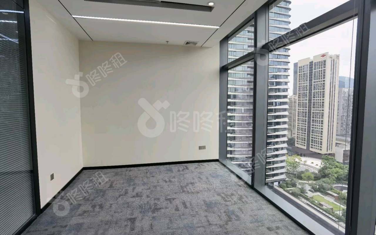 皇庭中心_208平_豪装_办公室隔间