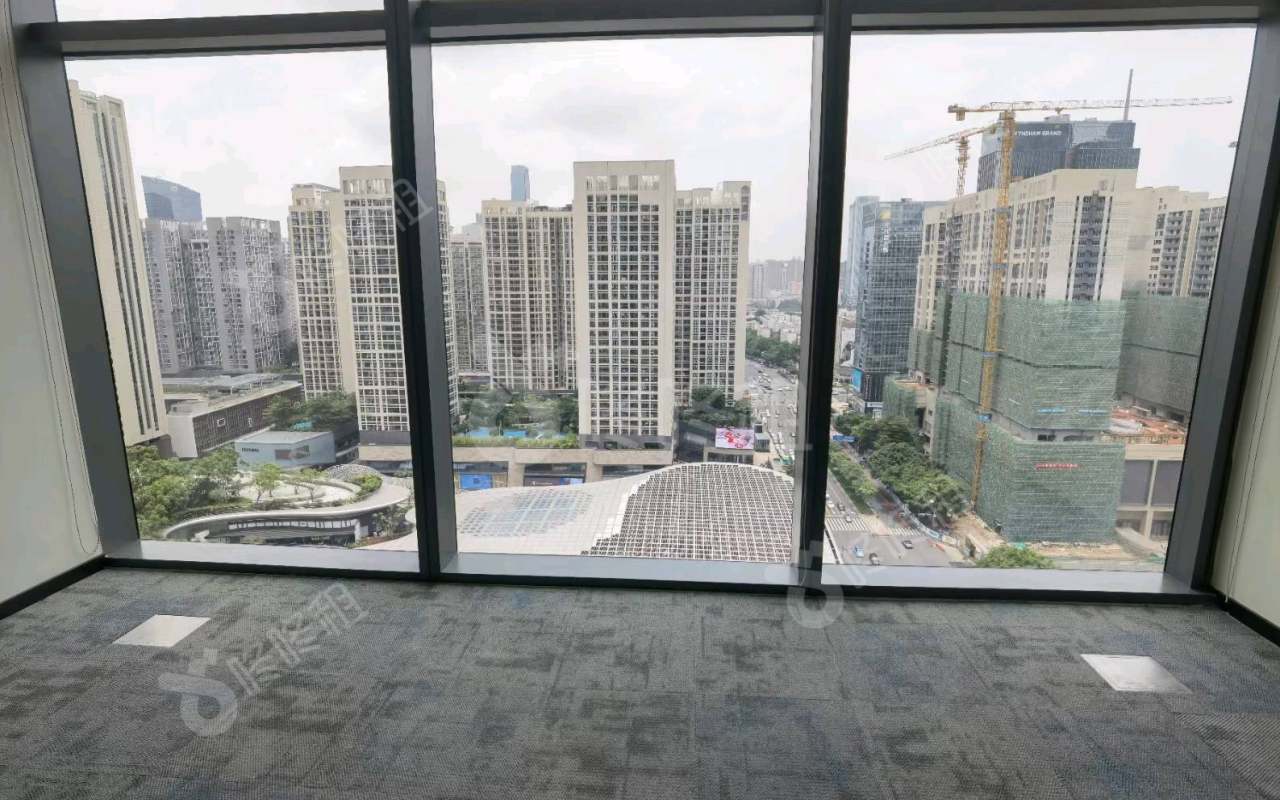 皇庭中心_100平_精装_办公室隔间