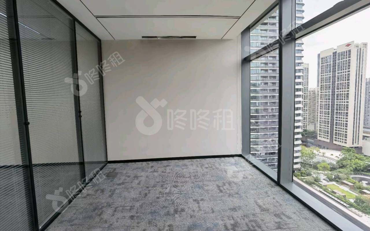 皇庭中心_100平_精装_办公室隔间