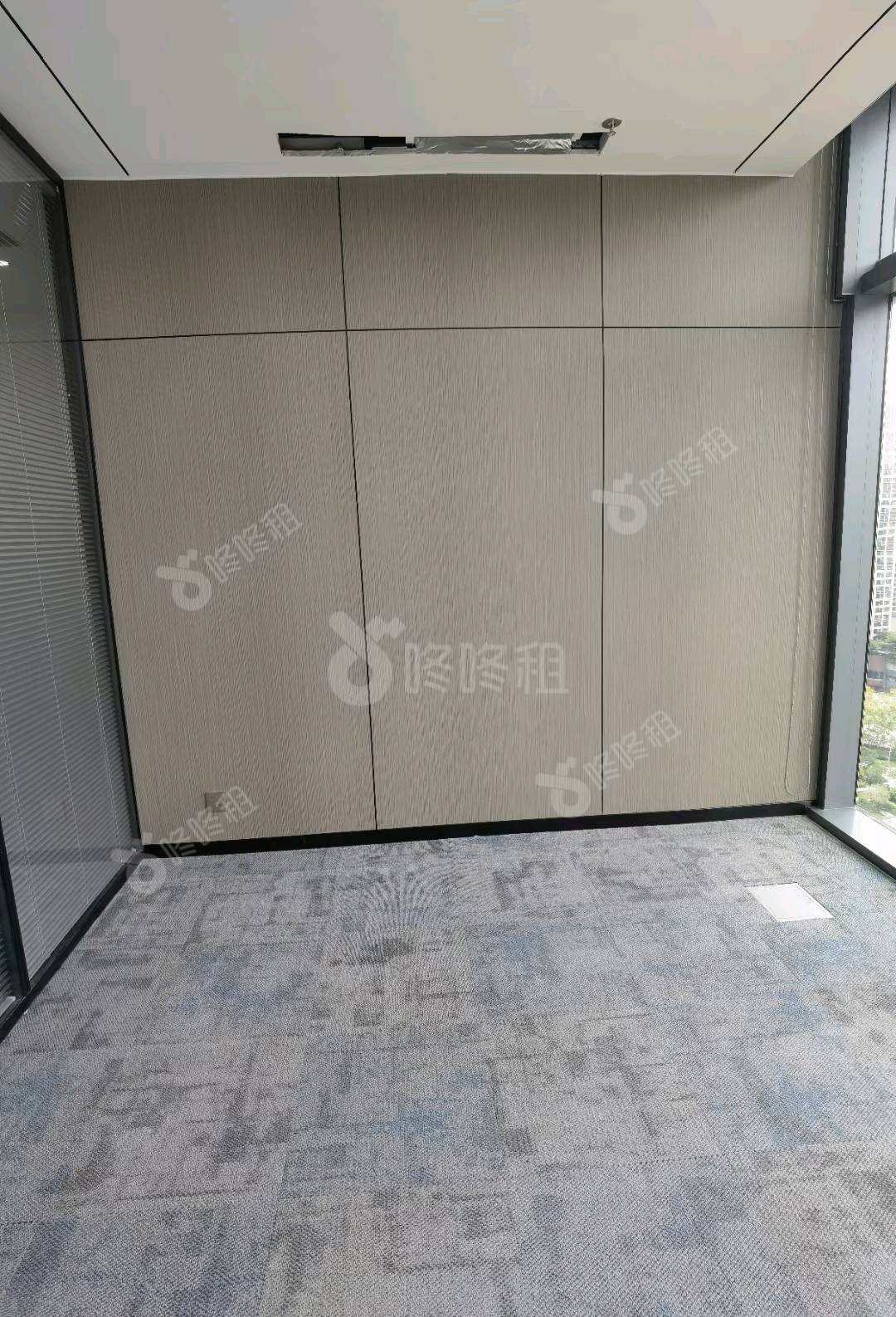 皇庭中心_155平_豪装_办公室隔间