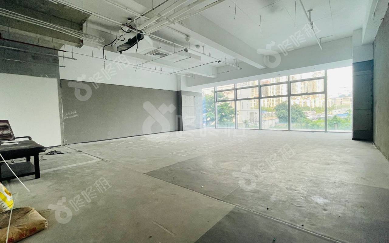 宝中卓越时代广场_490平_定制装修_办公室开间