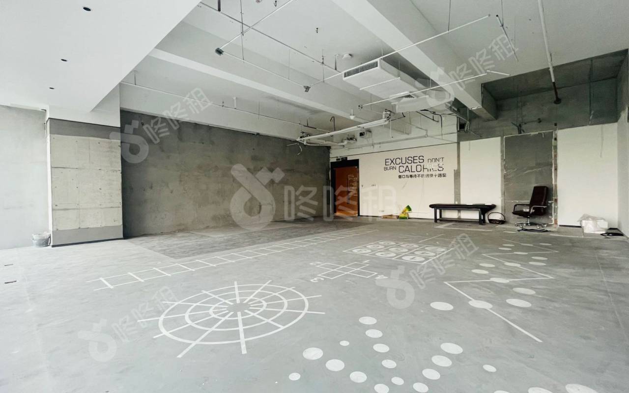 宝中卓越时代广场_490平_定制装修_办公室开间