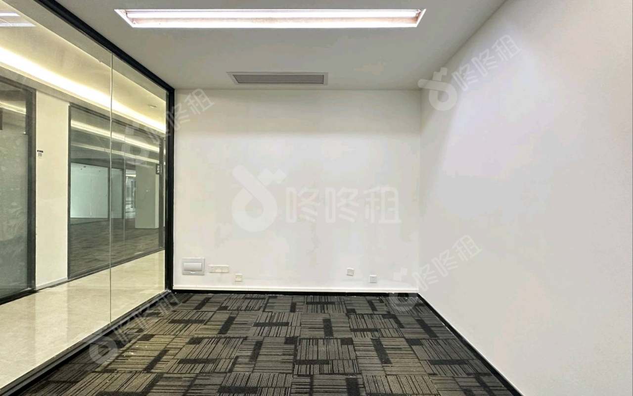 宗泰未来城_323平_精装_办公室开间