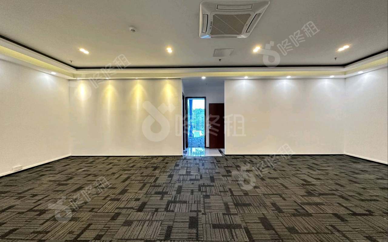 宗泰未来城_323平_精装_办公室开间