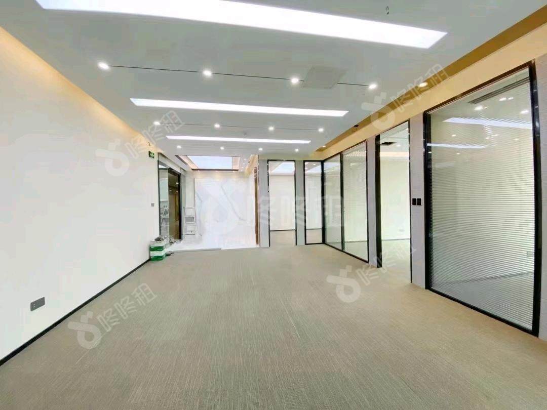 卓越世纪中心_168平_精装_办公室开间