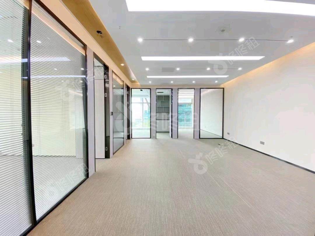卓越世纪中心_168平_精装_办公室开间