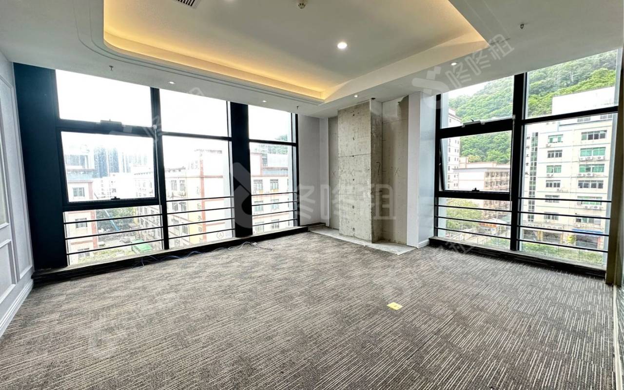 奋成智谷大厦_1500平_精装_办公室隔间