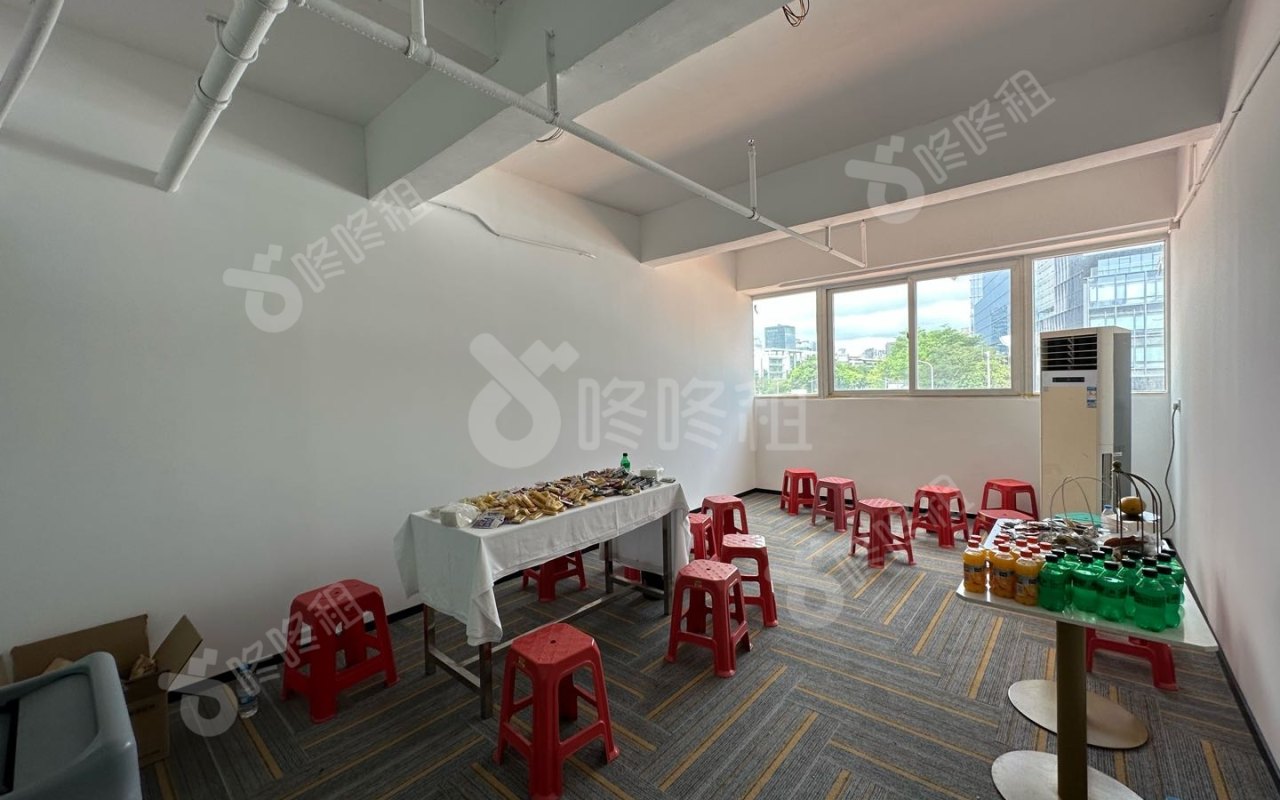 坚达大厦_20平_精装_办公室开间