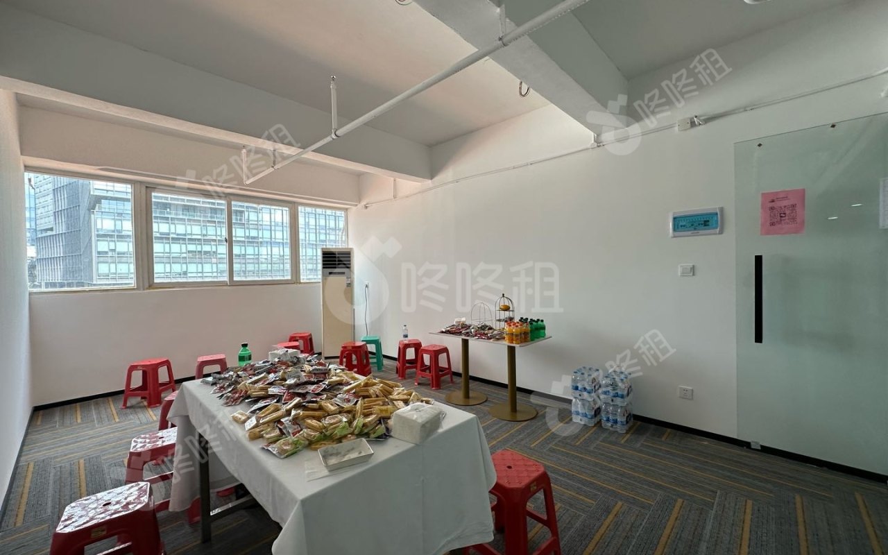 坚达大厦_20平_精装_办公室开间