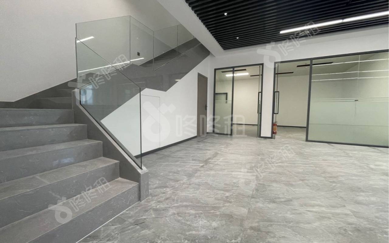 中粮紫云大厦_508平_精装_办公室开间