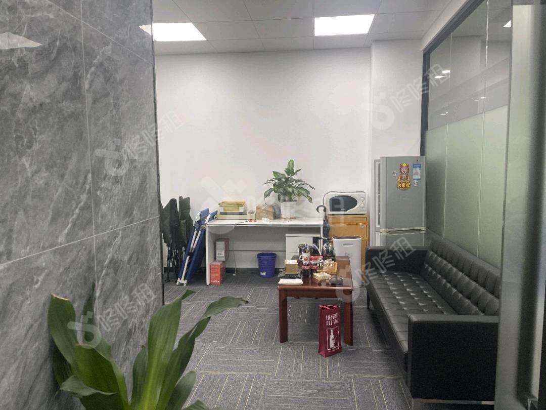 麻雀岭工业区_132平_精装_办公室开间