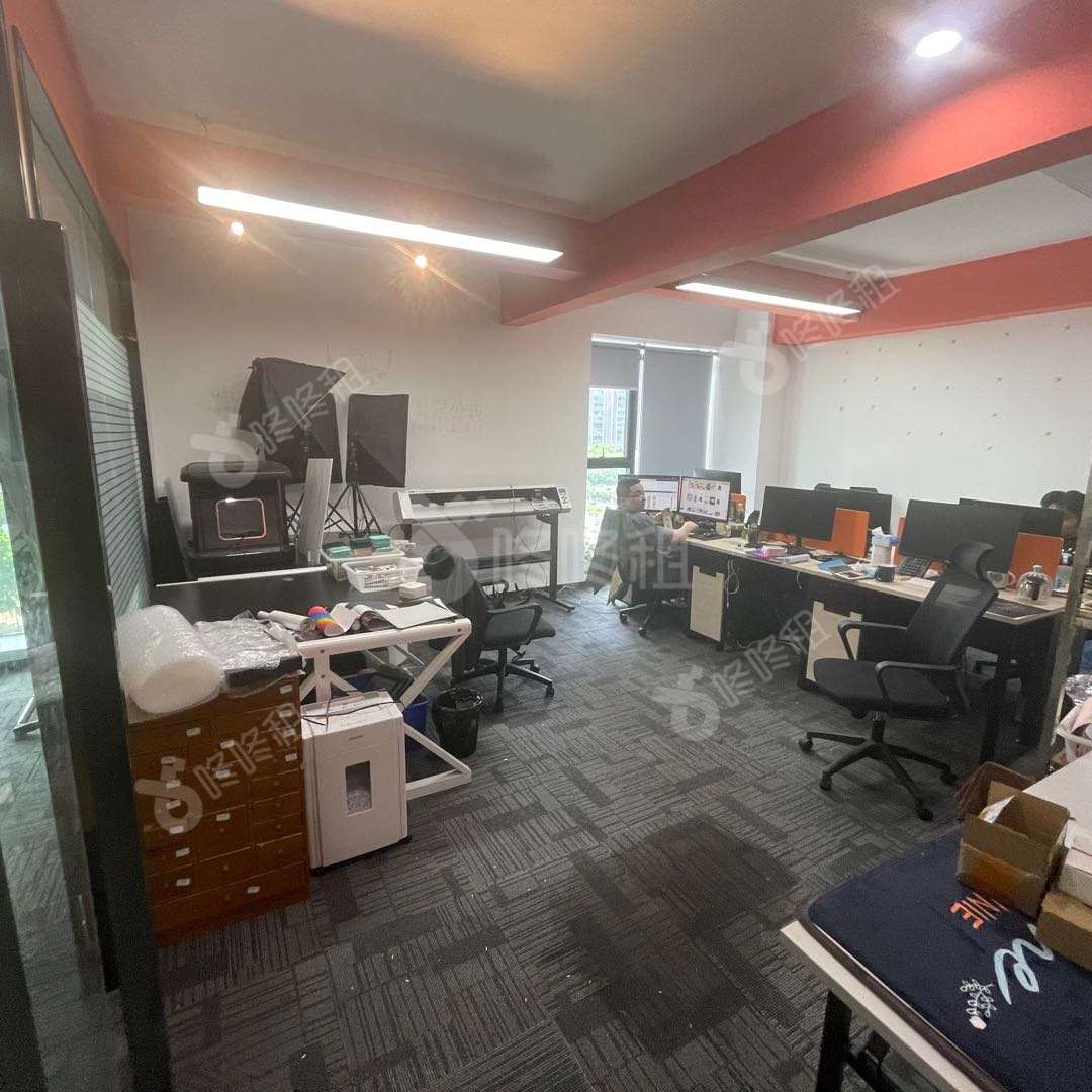 大梵设计大厦_90平_精装_办公室开间