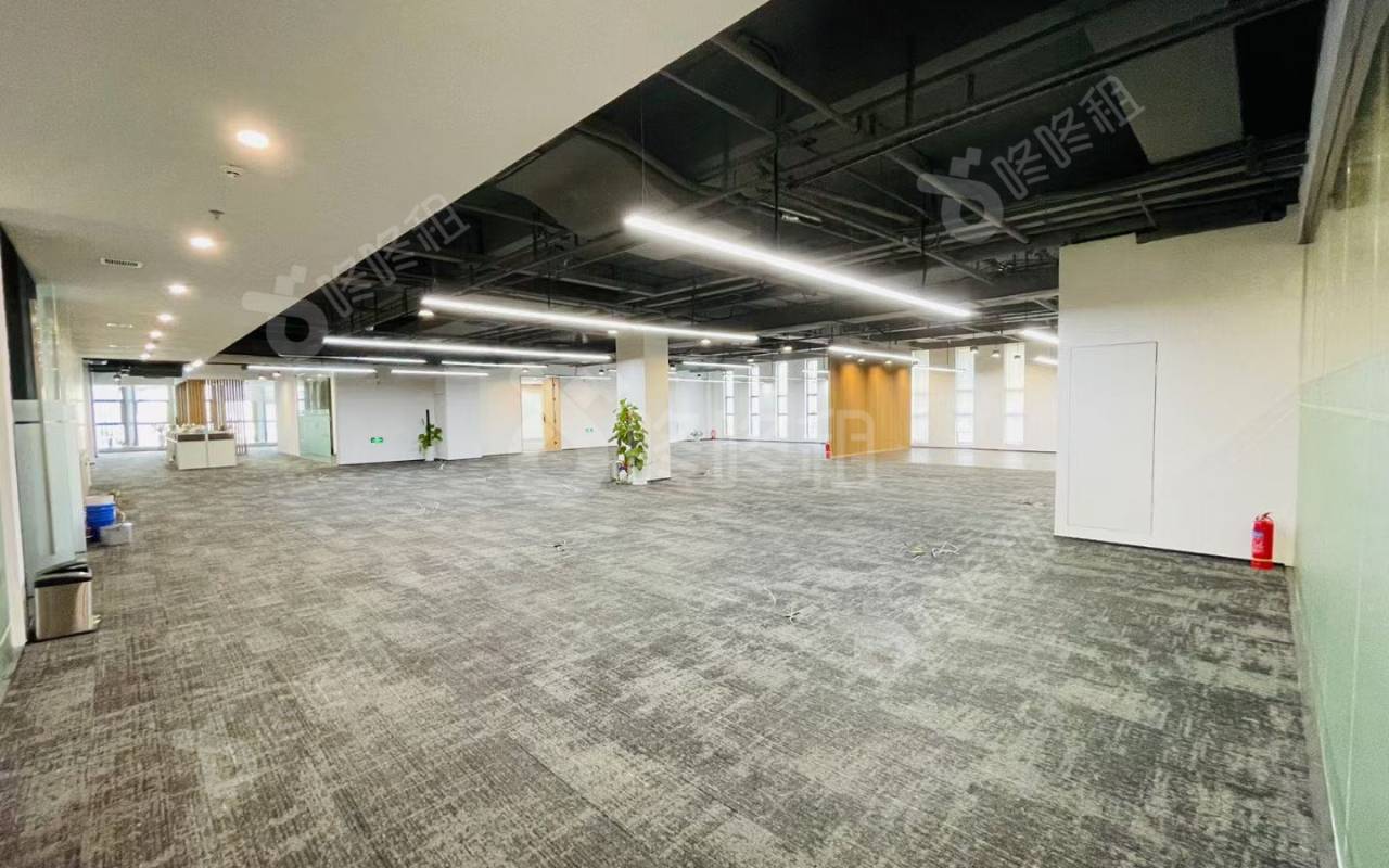 深圳市软件产业基地_1701平_豪装_办公室开间