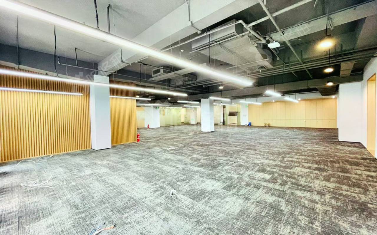 深圳市软件产业基地_1701平_豪装_办公室开间