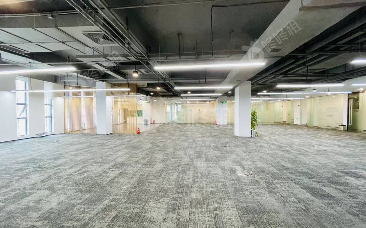 深圳市软件产业基地_1701平_豪装_办公室开间