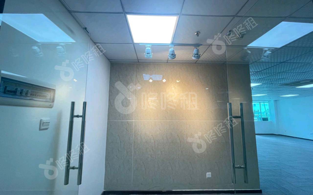 高新技术产业园(虚拟大学园)_305平_精装_前台