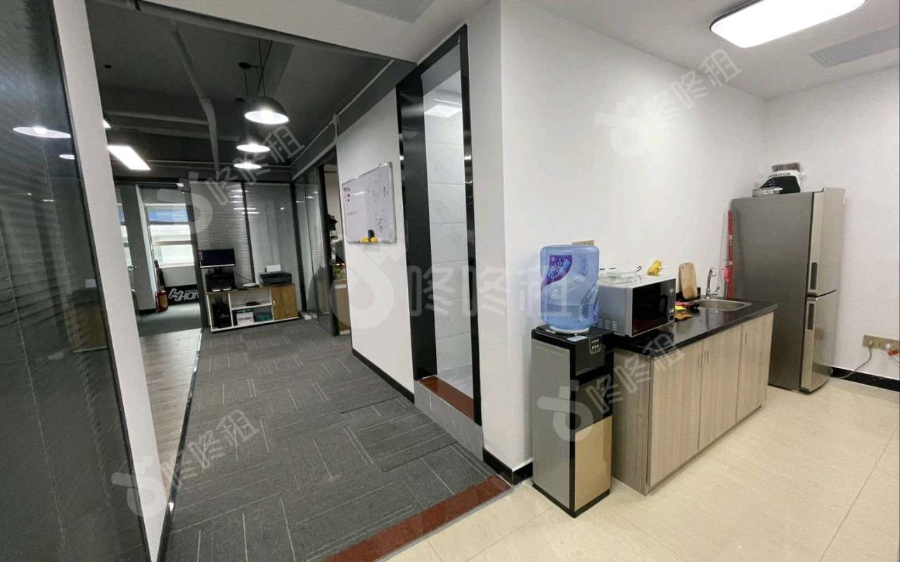 大庆大厦_296平_精装_办公室开间