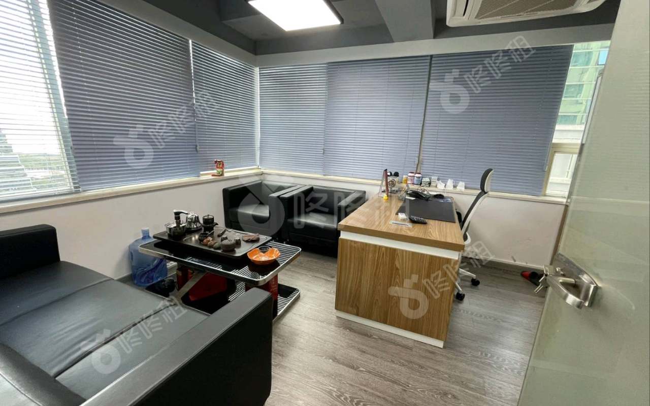 大庆大厦_296平_精装_办公室隔间