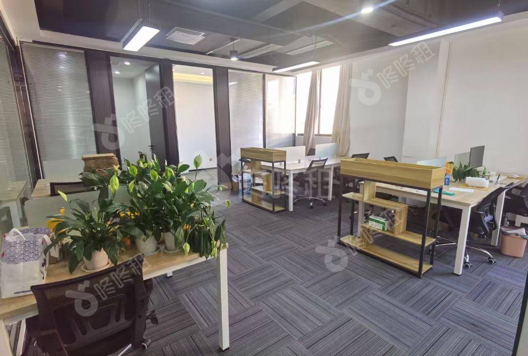 331创意园_146平_豪装_办公室开间