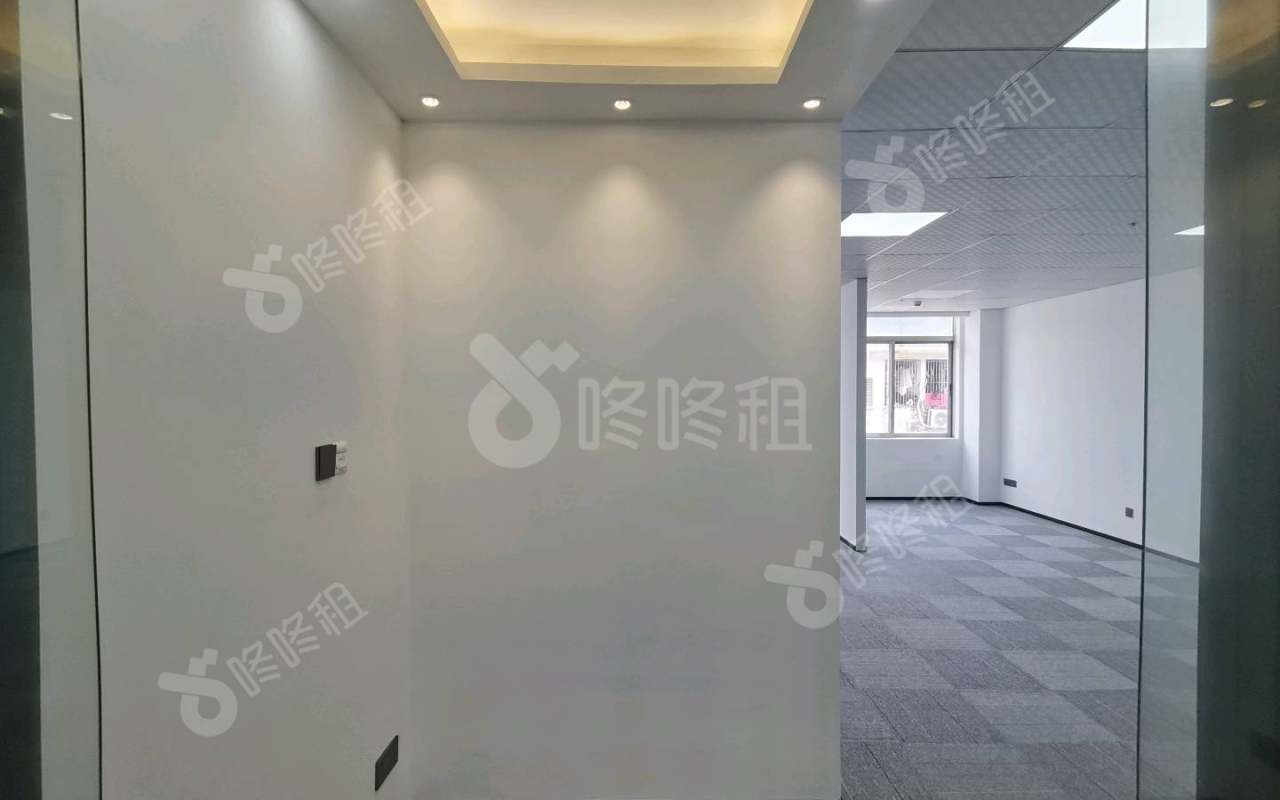 富裕顶大厦_100平_精装_前台