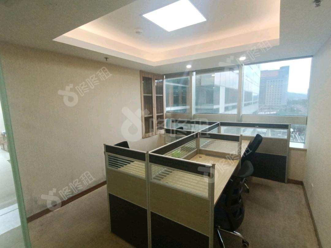 联合广场_270平_定制装修_办公室隔间