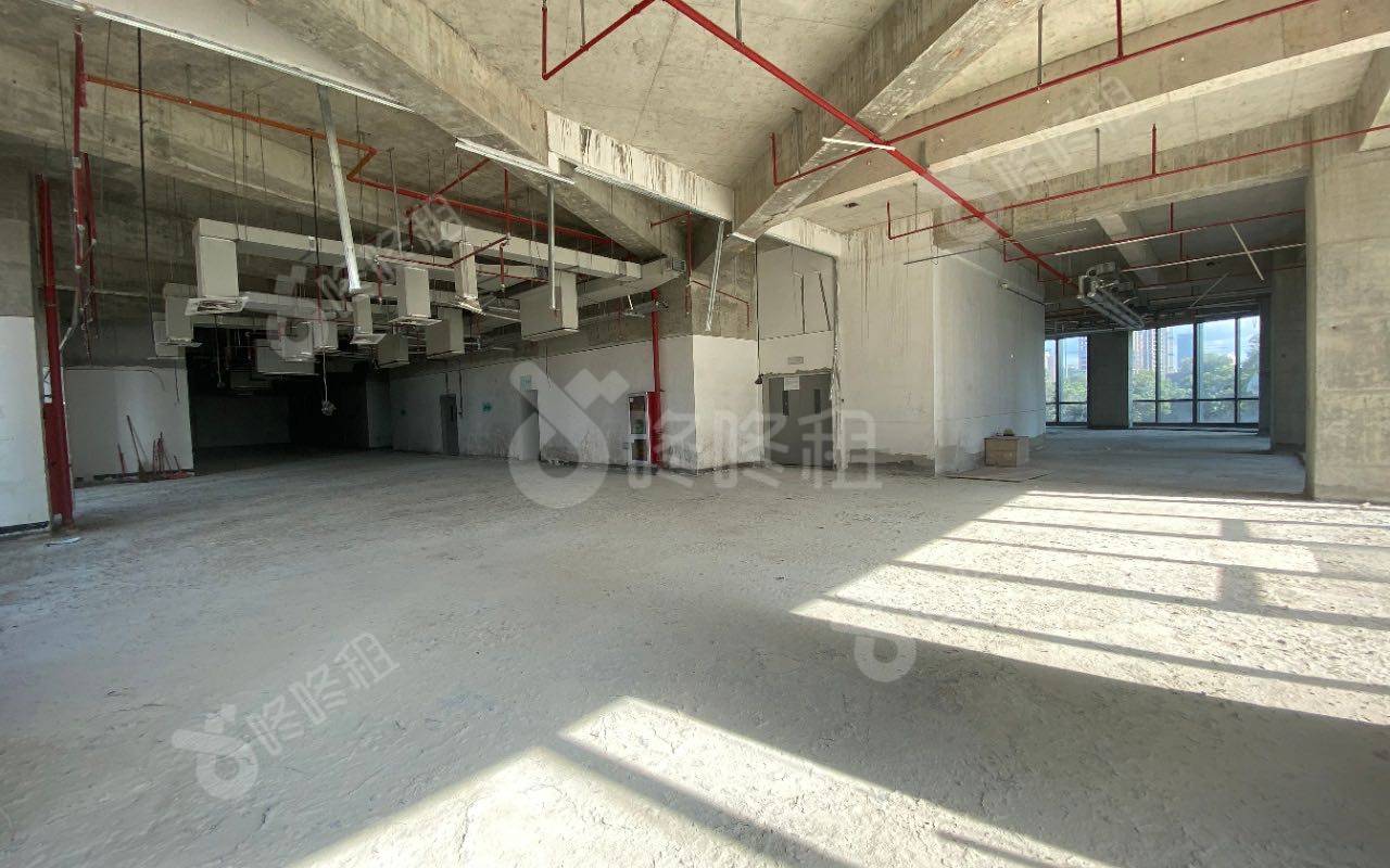 豪方天际广场_889平_毛坯_办公室开间