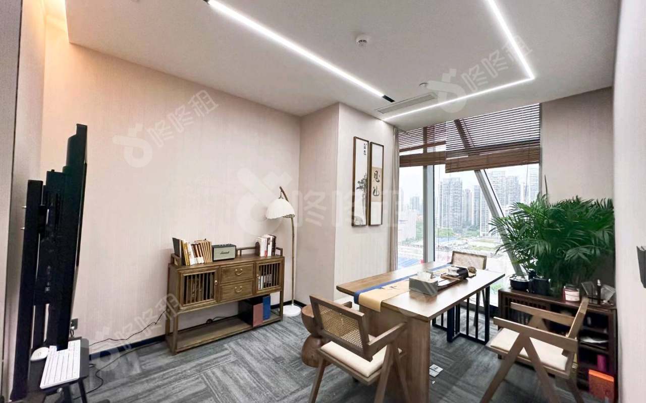 龙光玖钻_215平_精装_办公室隔间