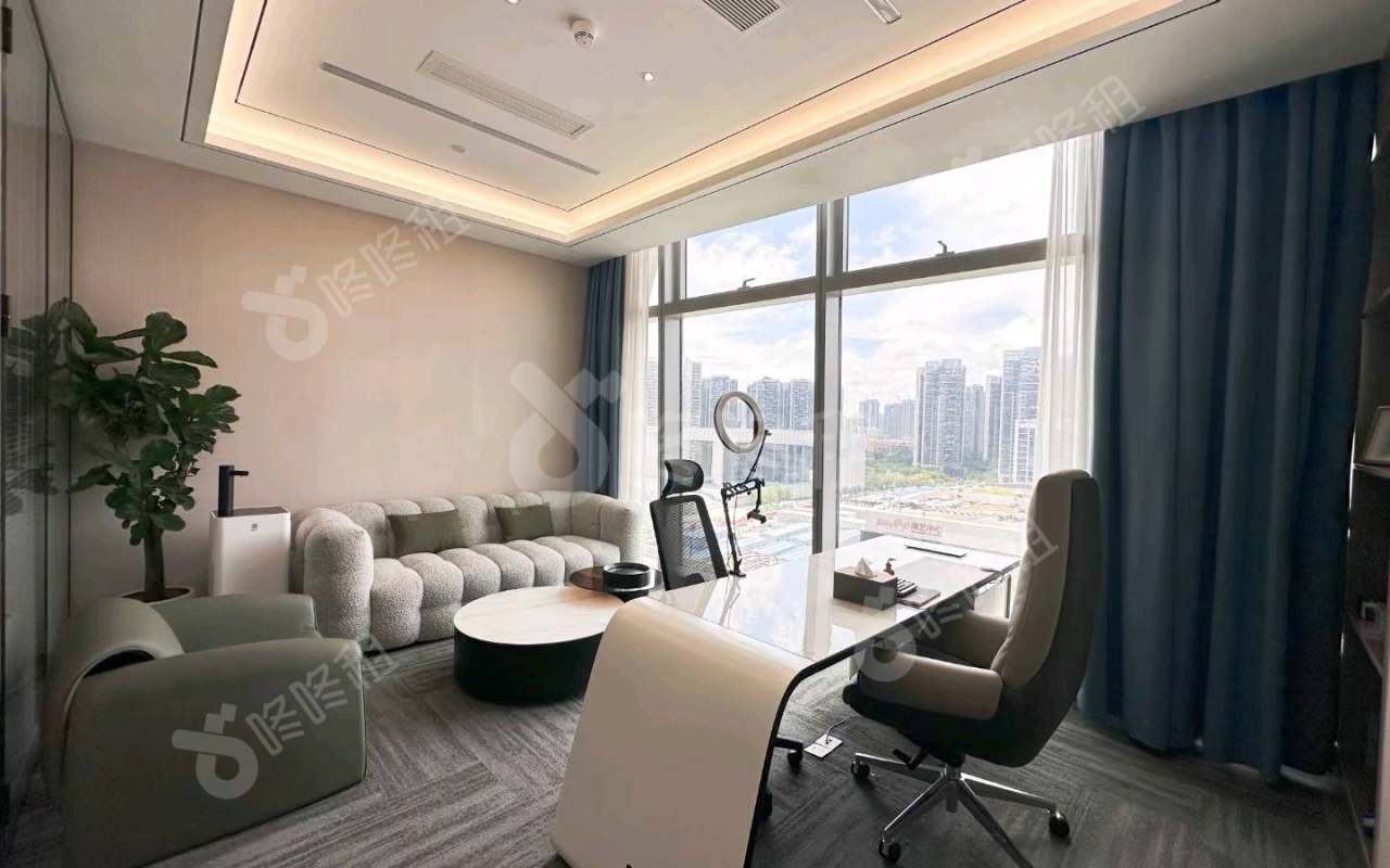 龙光玖钻_215平_精装_办公室隔间