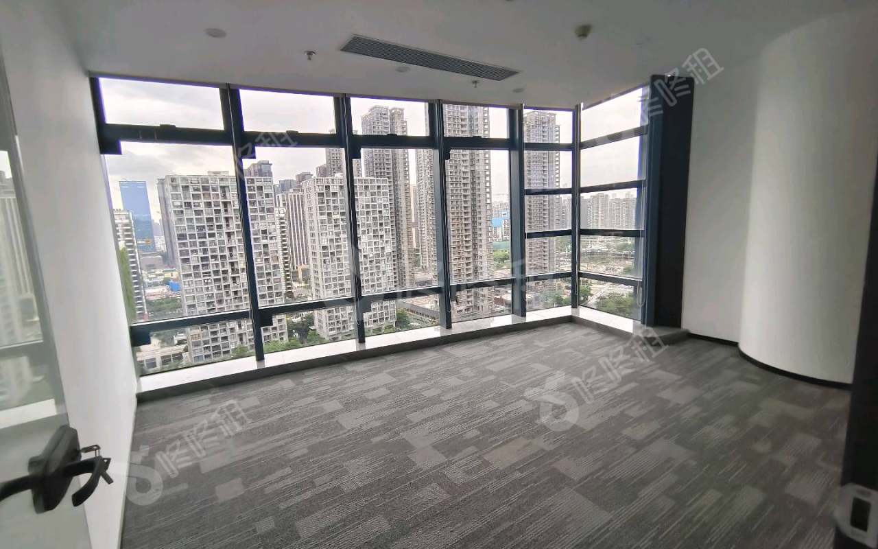 国际西岸商务大厦_567平_豪装_办公室隔间