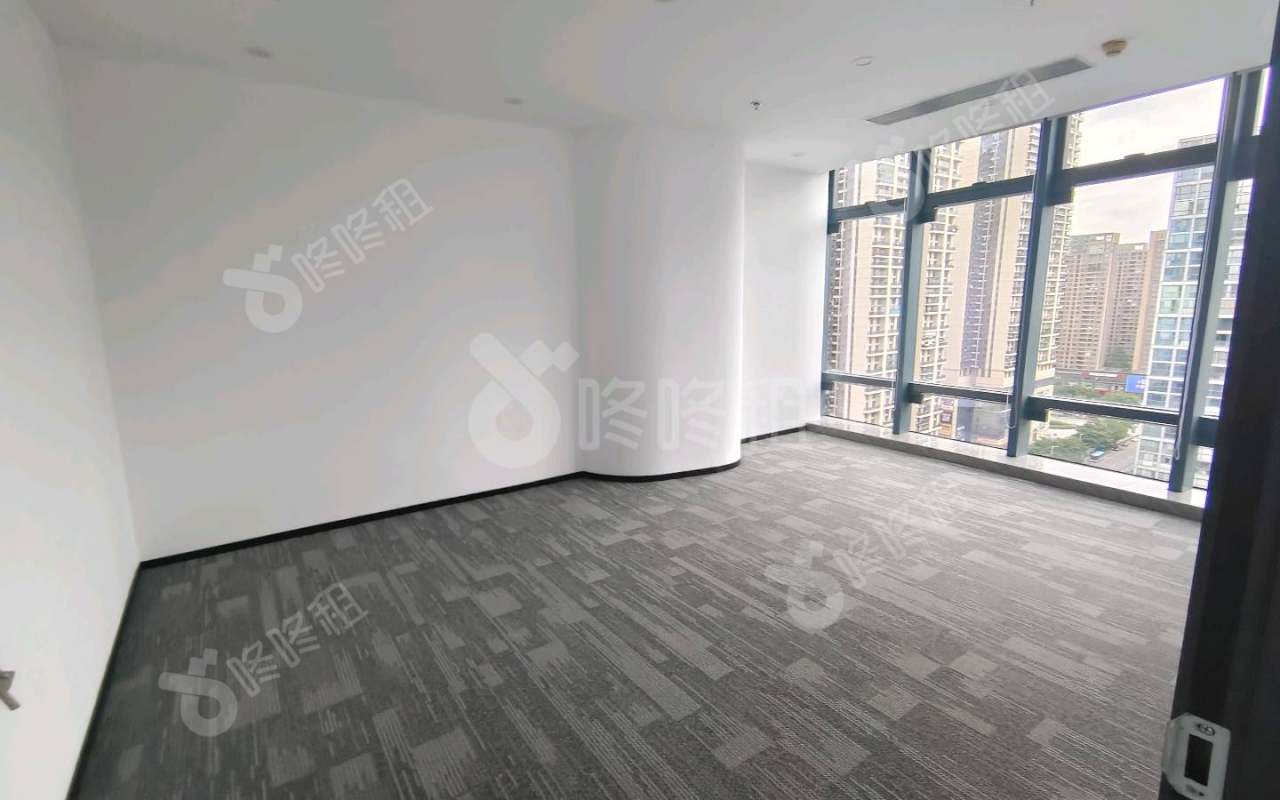 国际西岸商务大厦_567平_豪装_办公室隔间
