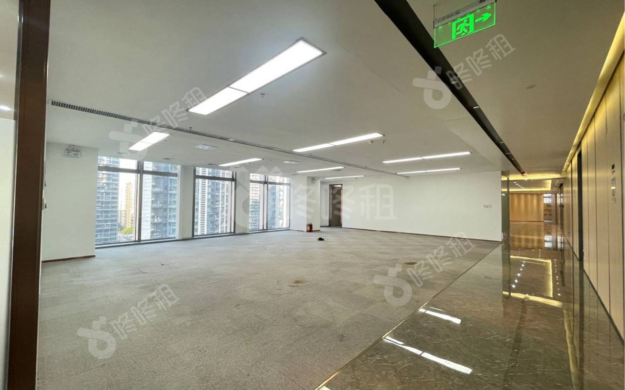 壹方中心_1555平_豪装_办公室开间