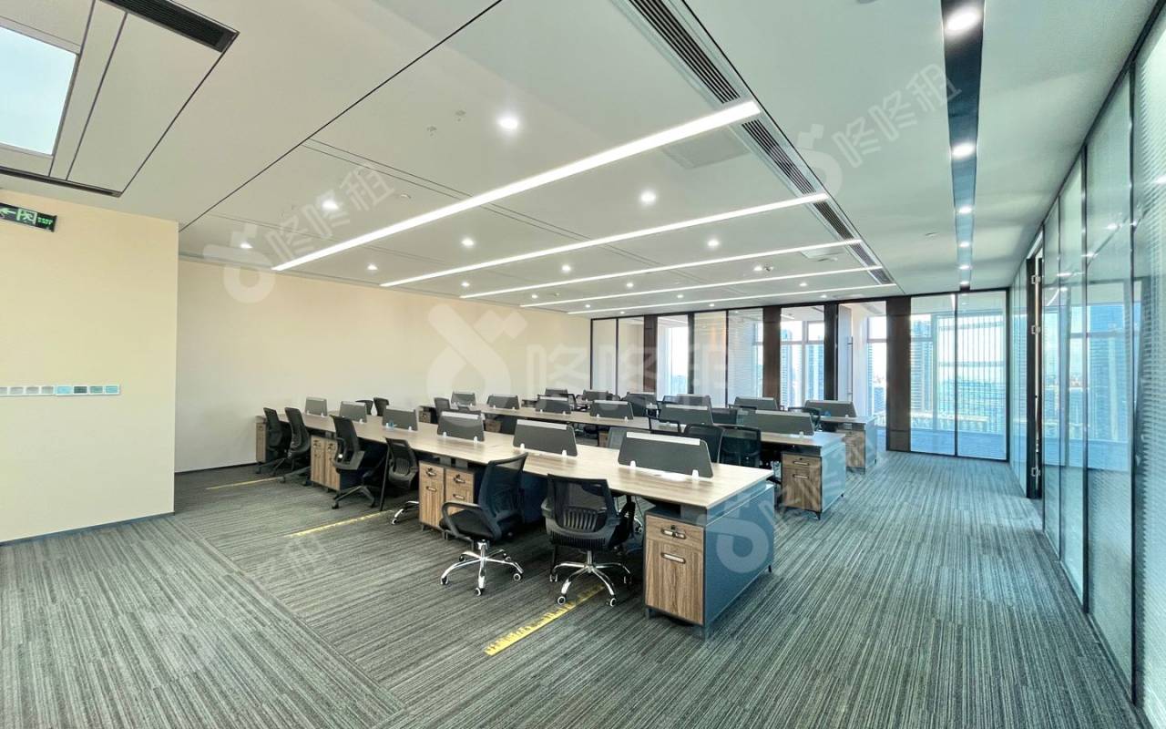 宝中卓越时代广场_598平_精装_办公室开间