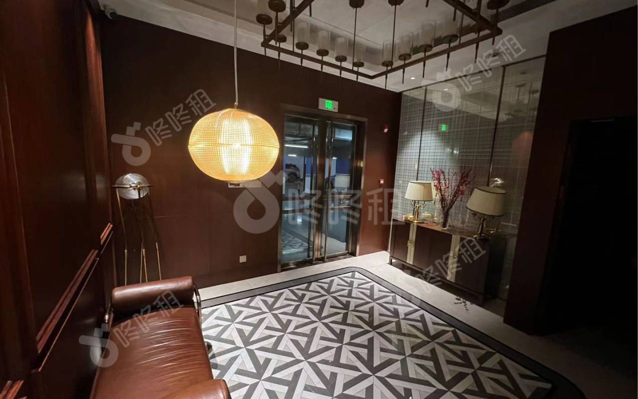 前海深港基金小镇_733平_豪装_办公室隔间