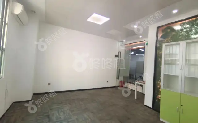 大学城创客小镇_52平米_精装_办公室房源出租