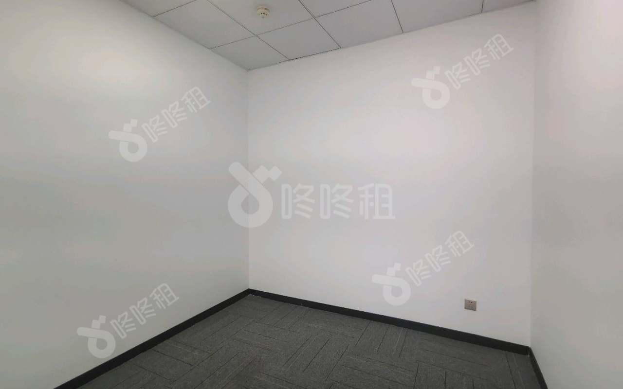 田厦金牛广场_242.48平_精装_办公室隔间