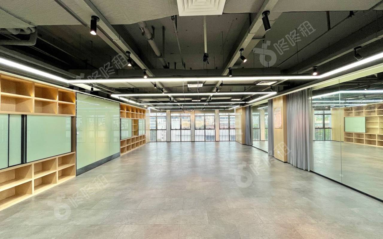 万海大厦_165平_精装_办公室开间