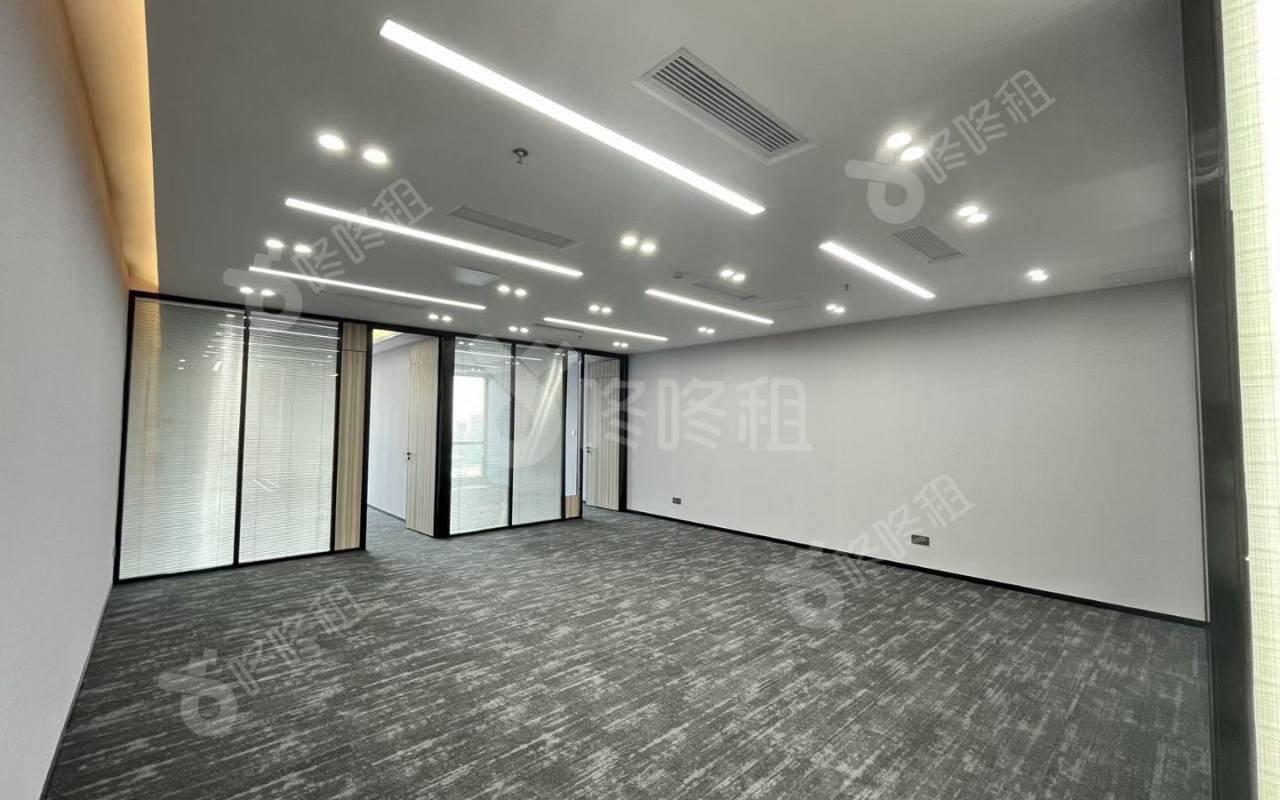 诺德金融中心_235平_精装_办公室开间