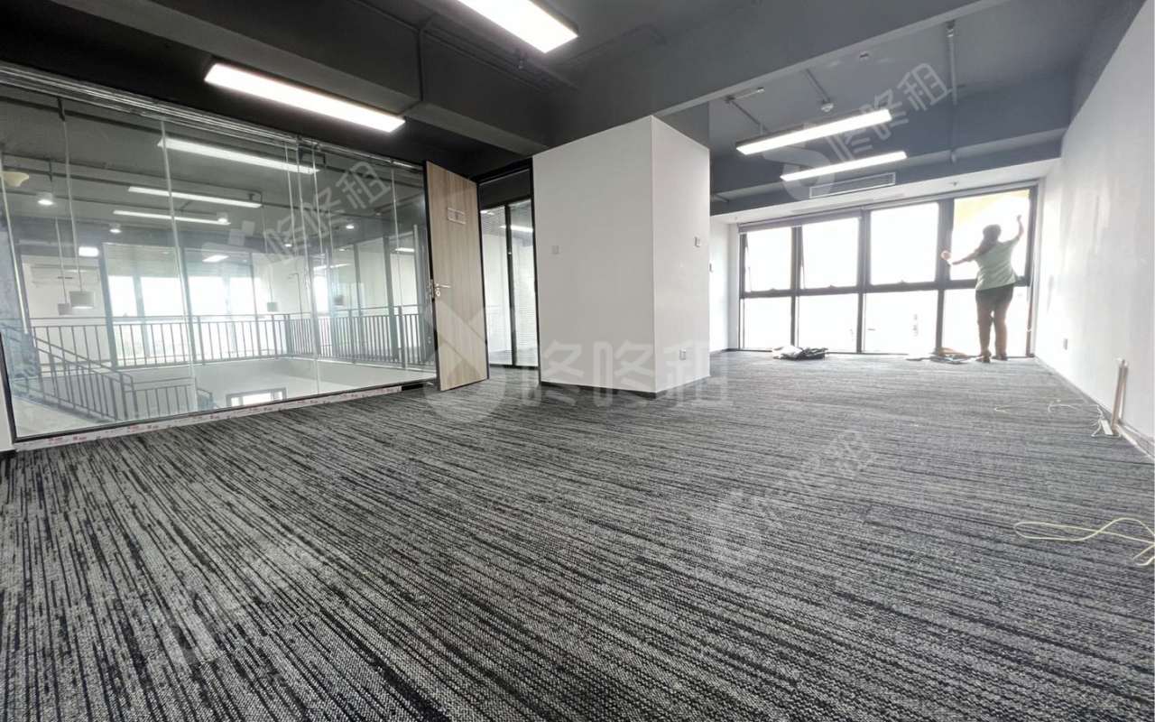 TCL国际E城_963平_精装_办公室开间