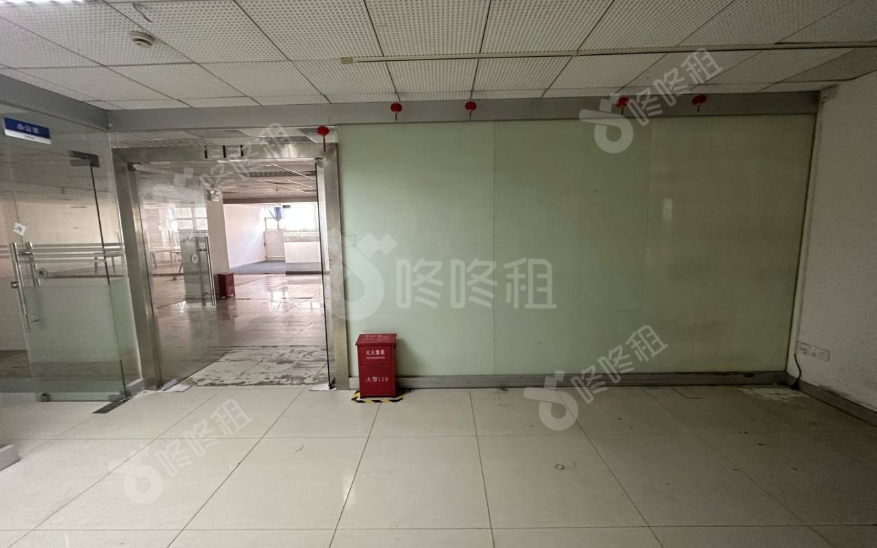 豪威大厦_611平_精装_前台