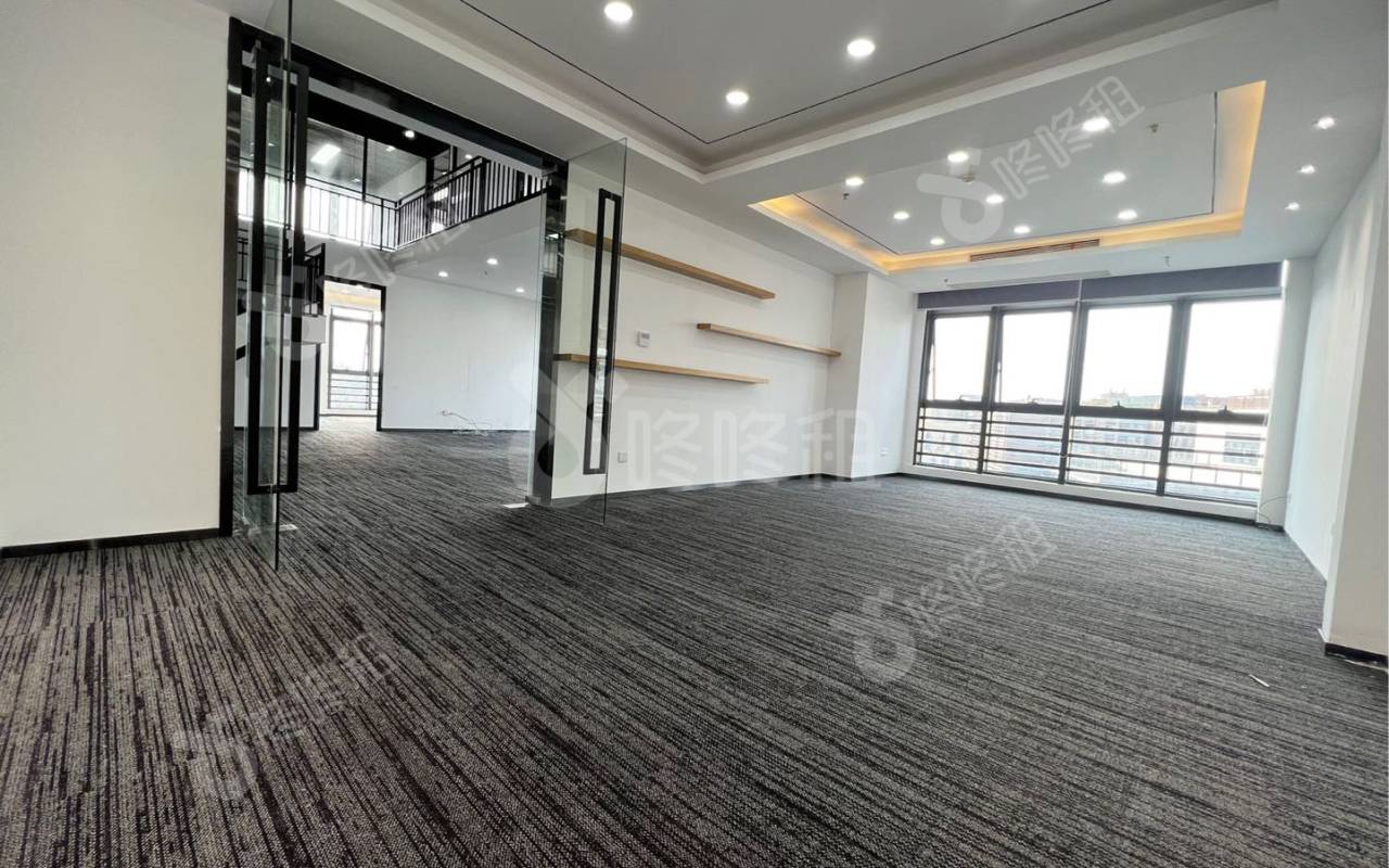 TCL国际E城_963平_豪装_办公室隔间