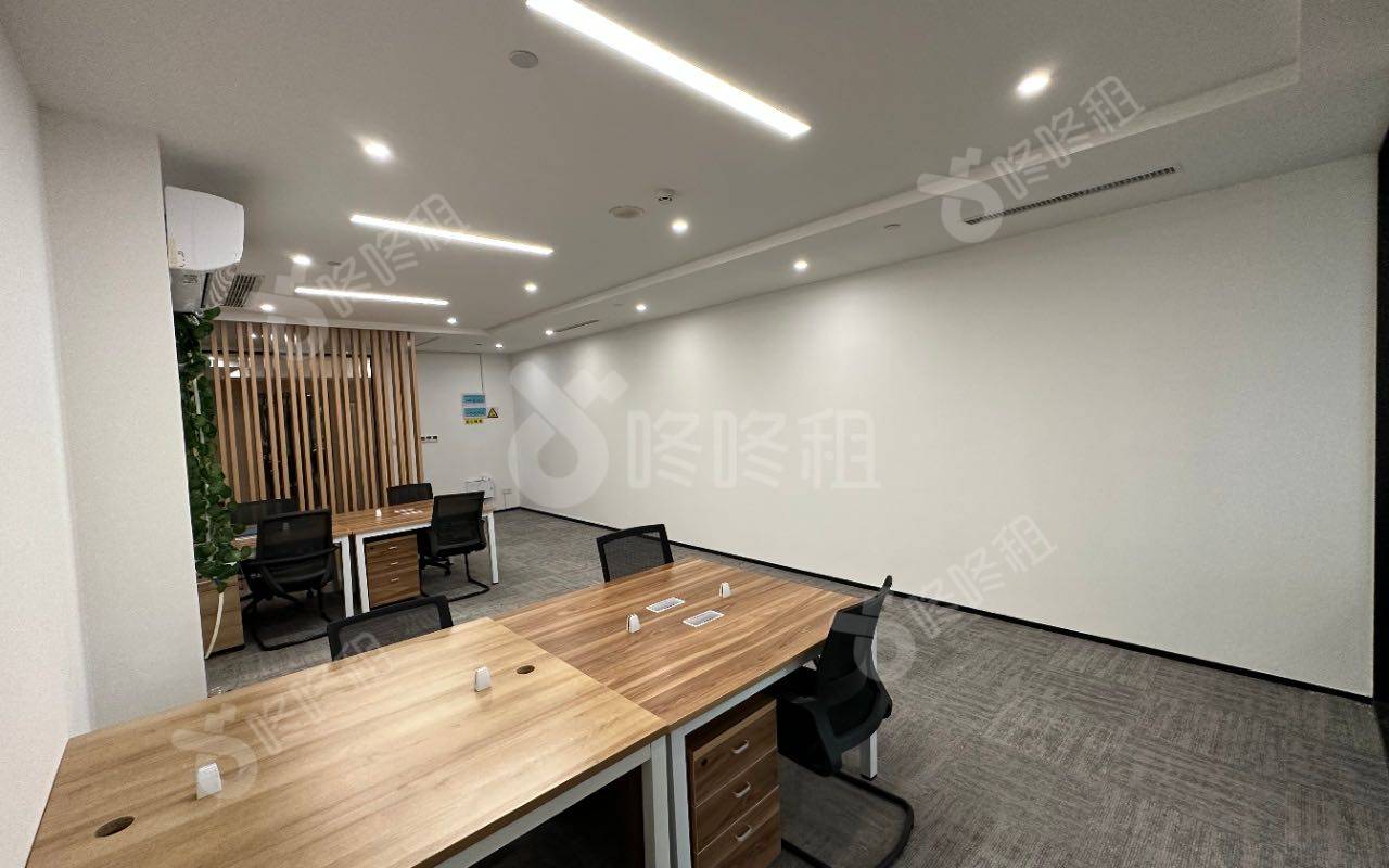 瑞思国际_138平_精装_办公室开间