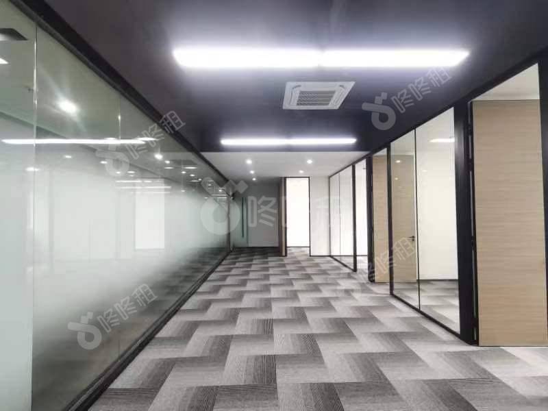 宝壹创意园_188平_精装_办公室开间