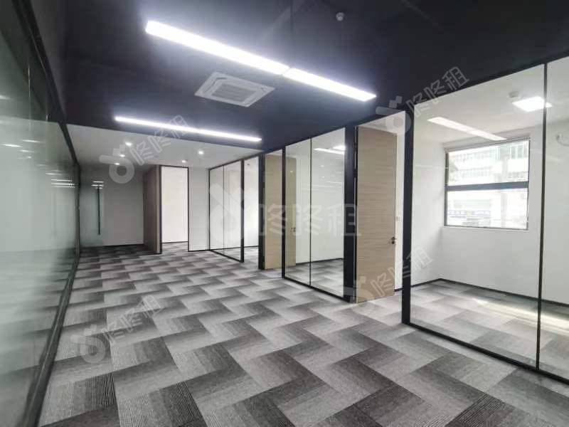 宝壹创意园_188平_精装_办公室开间