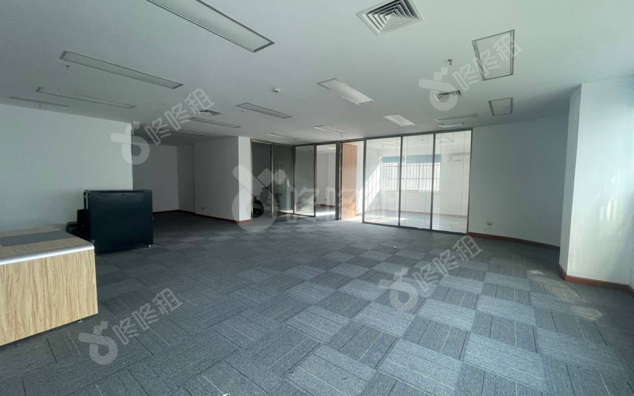 安华工业区(福田)_298平_精装_办公室开间