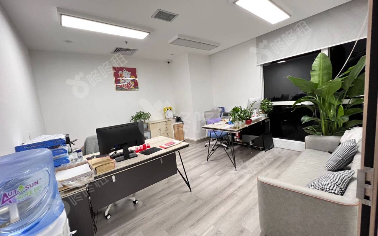 创新科技广场一期_696平_精装_办公室隔间