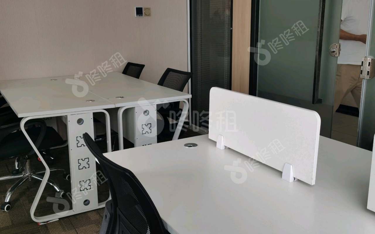 西海明珠大厦_68平_精装_办公室开间