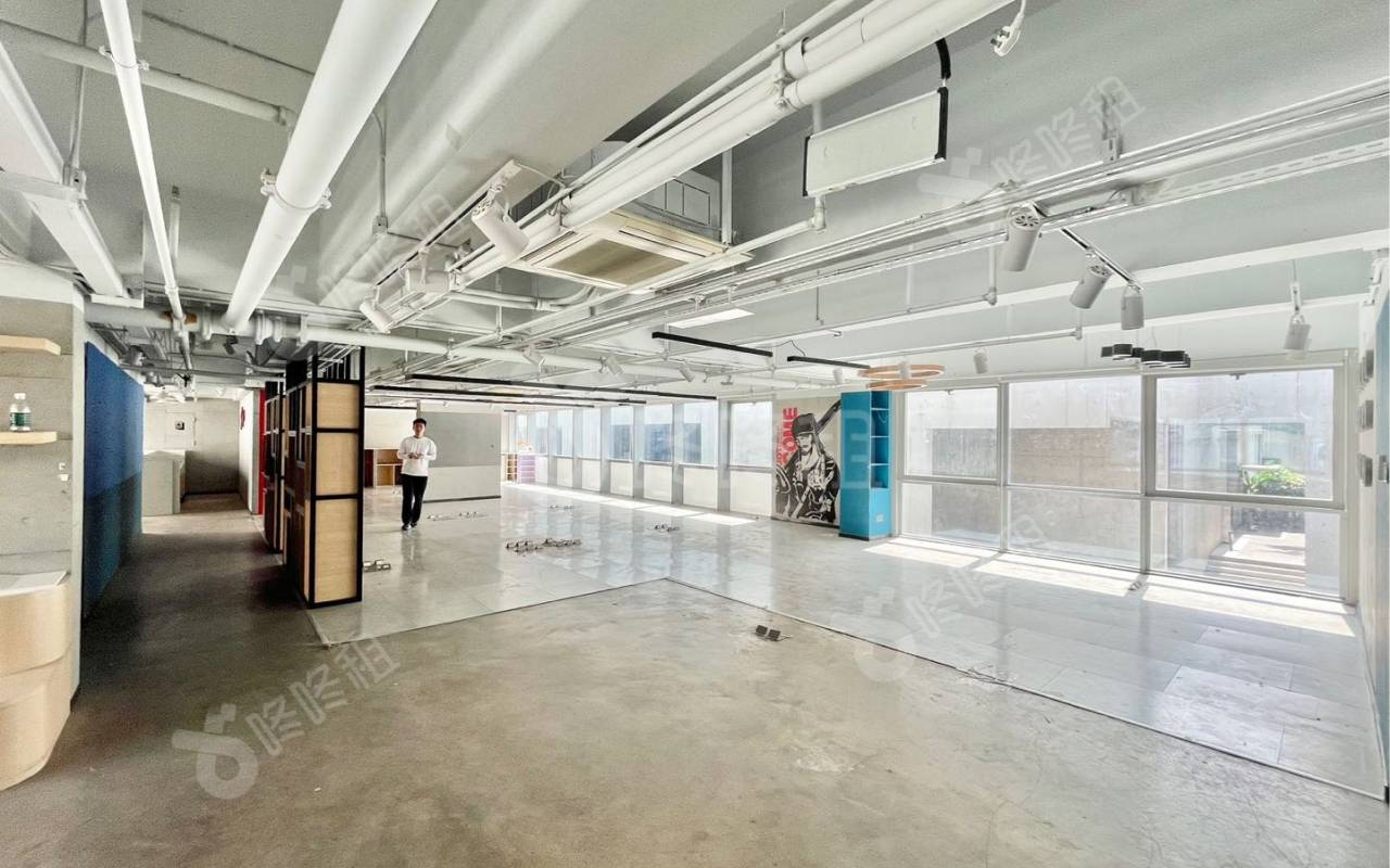 万科云城设计公社_358平_精装_办公室开间