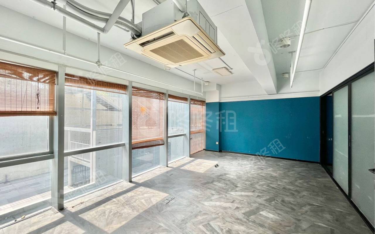 万科云城设计公社_358平_精装_办公室隔间